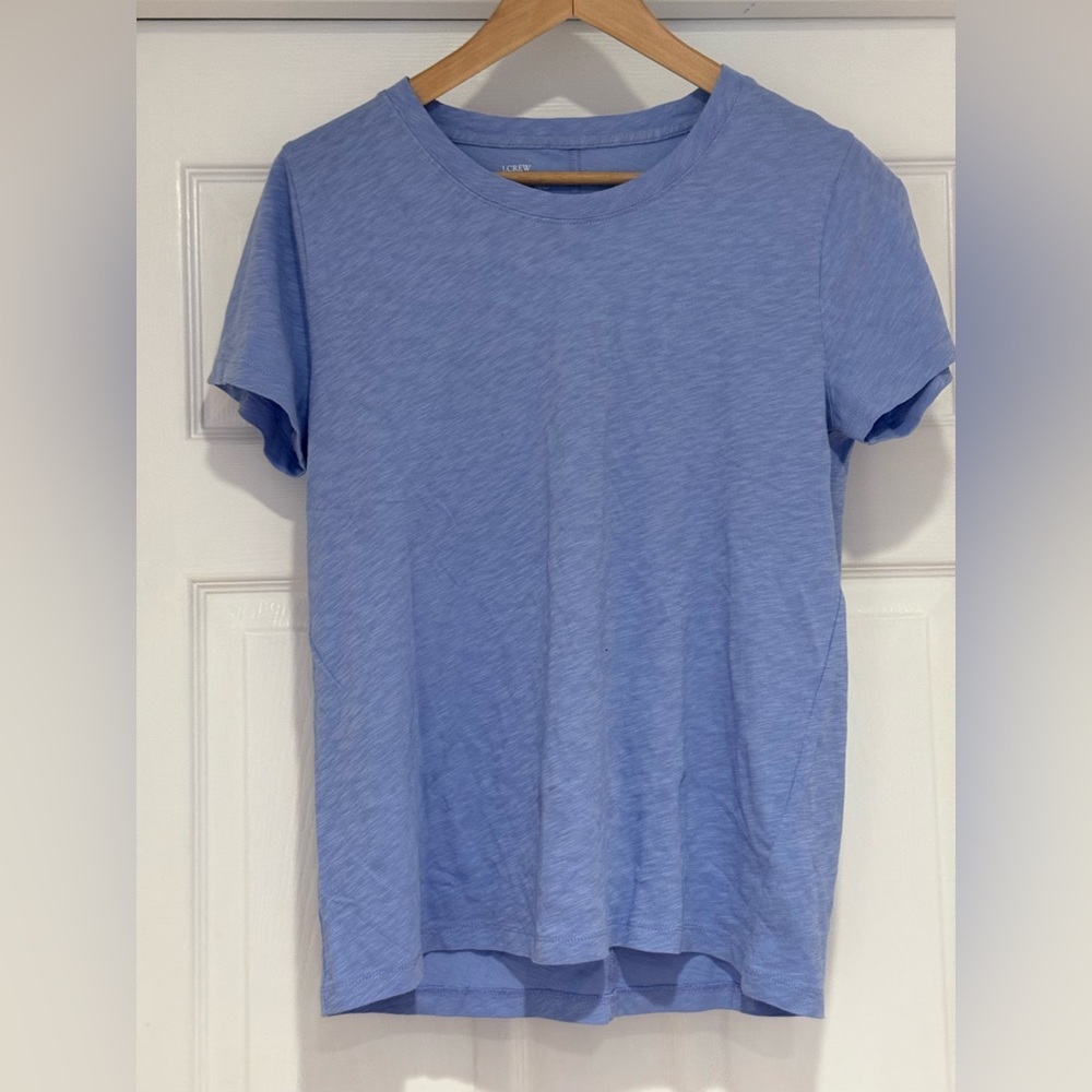 NWT J Crew Factory Girlfriend Tshirt - size Medium - periwinkle blue